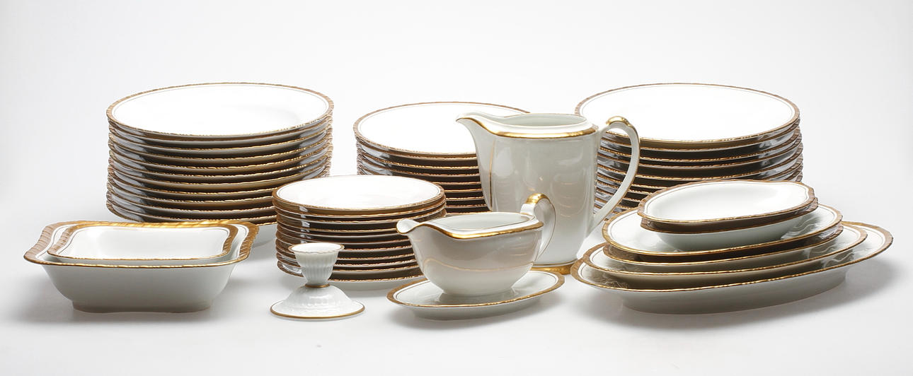 MATSERVIS, 57 delar, porslin, handmålat Hackefors, 1900-tal.