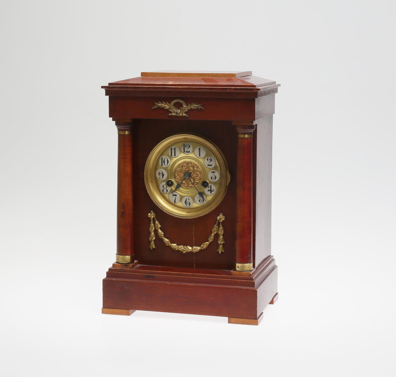 BORDSUR, 18/1900-tal.