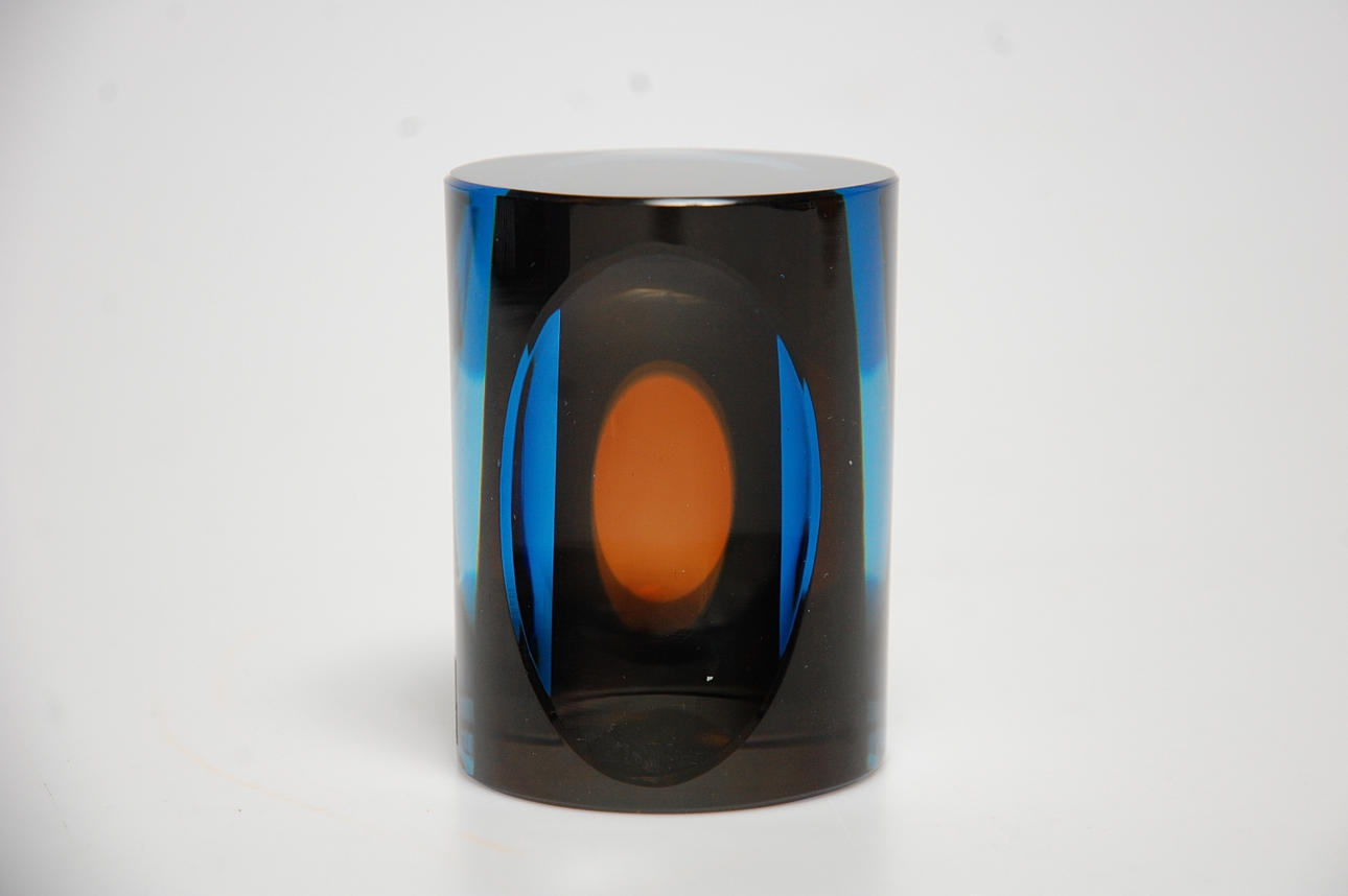 MONA MORALES SCHILDT. rumssmycke, dubbelslipad, märkt Kosta SS5288.