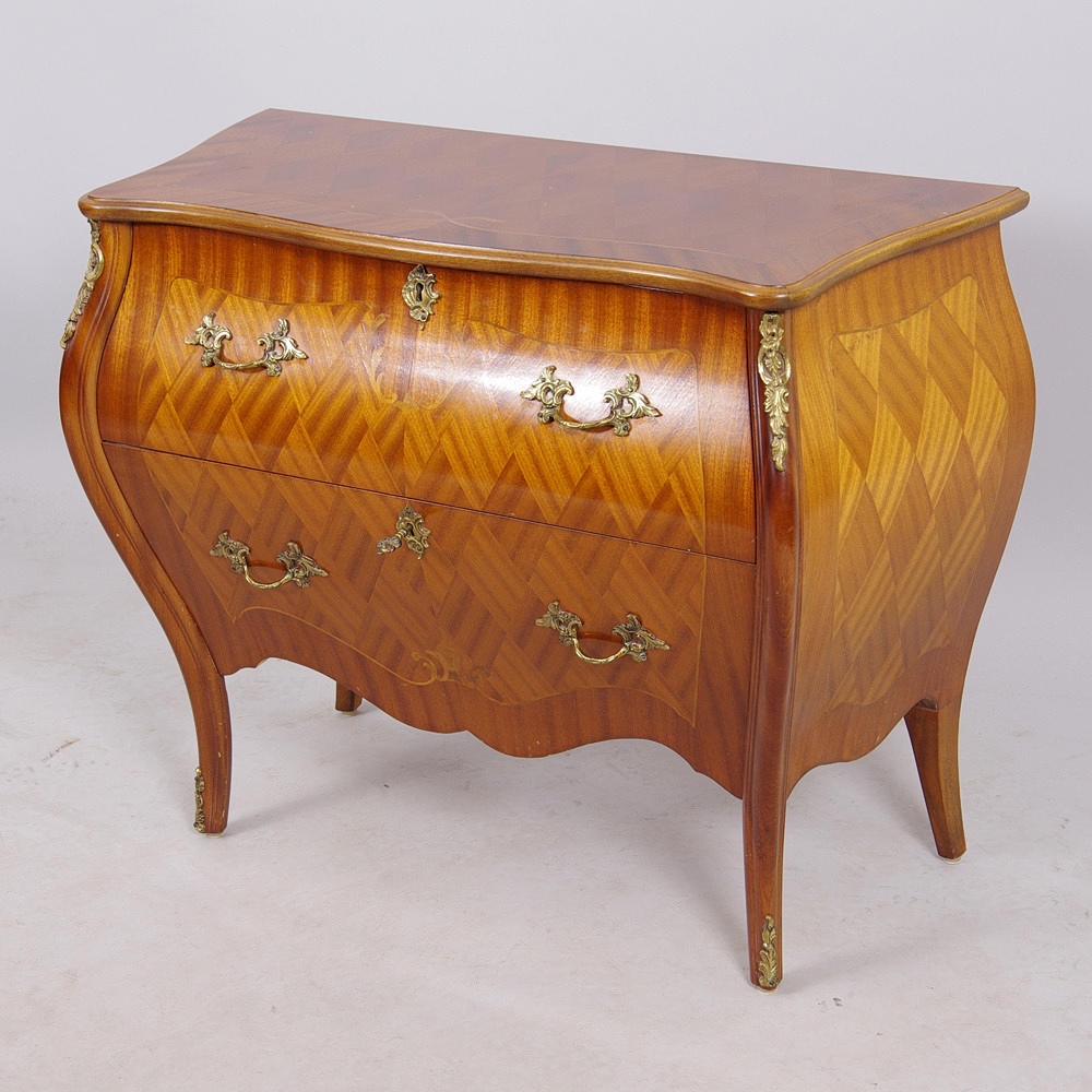 BYRÅ, 2-lådig, mahogny med intarsia, rokokostil.