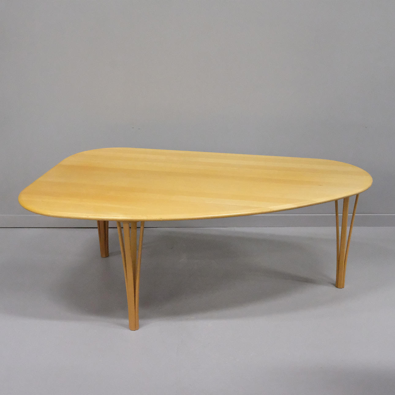 HASLEV, SOFFBORD. BOK.