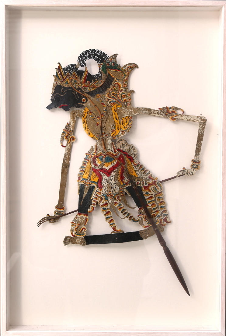 OIDENTIFIERAD KONSTNÄR. Dekoration från Indonesisk teaterkrog, Västindien 1981.