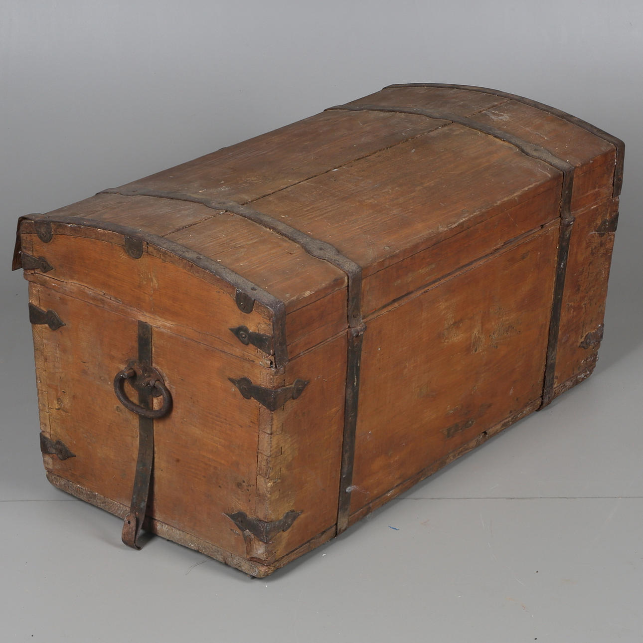 KISTA, allmoge, furu samt smide, 1800-tal.