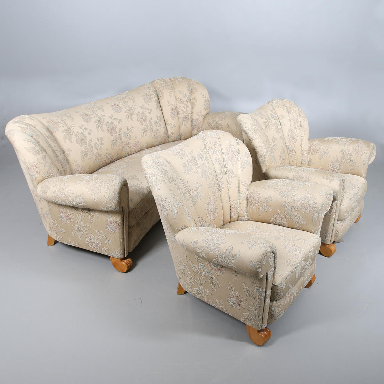 SOFFA samt FÅTÖLJER 3 delar, 1940/50-tal.