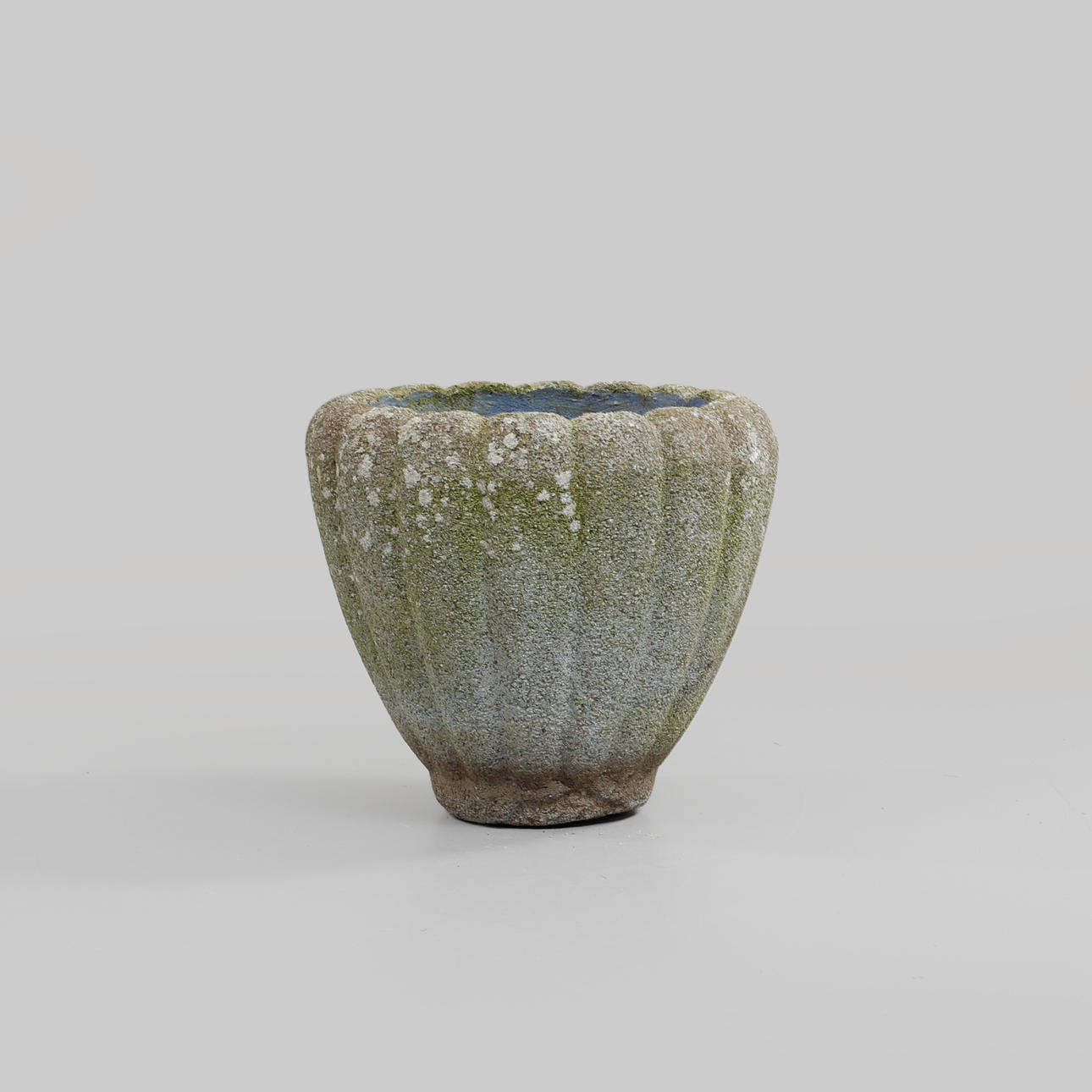 TRÄDGÅRDSURNA, betong.