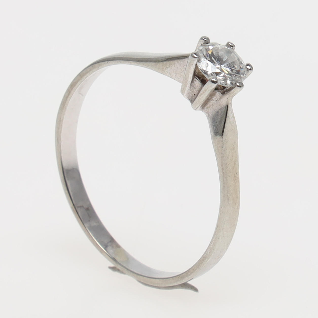 SINGLE STONE RING, in 18K white gold.