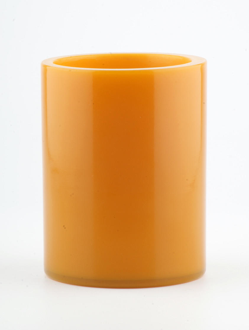 ”BORSTE KOPP, SKIKTAT GLAS”. Troligen Peking, 1900-tal.