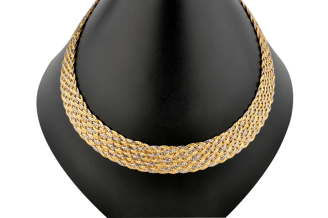 COLLIER, 750 gult och vitguld, flätat, ca. 77,8 g.