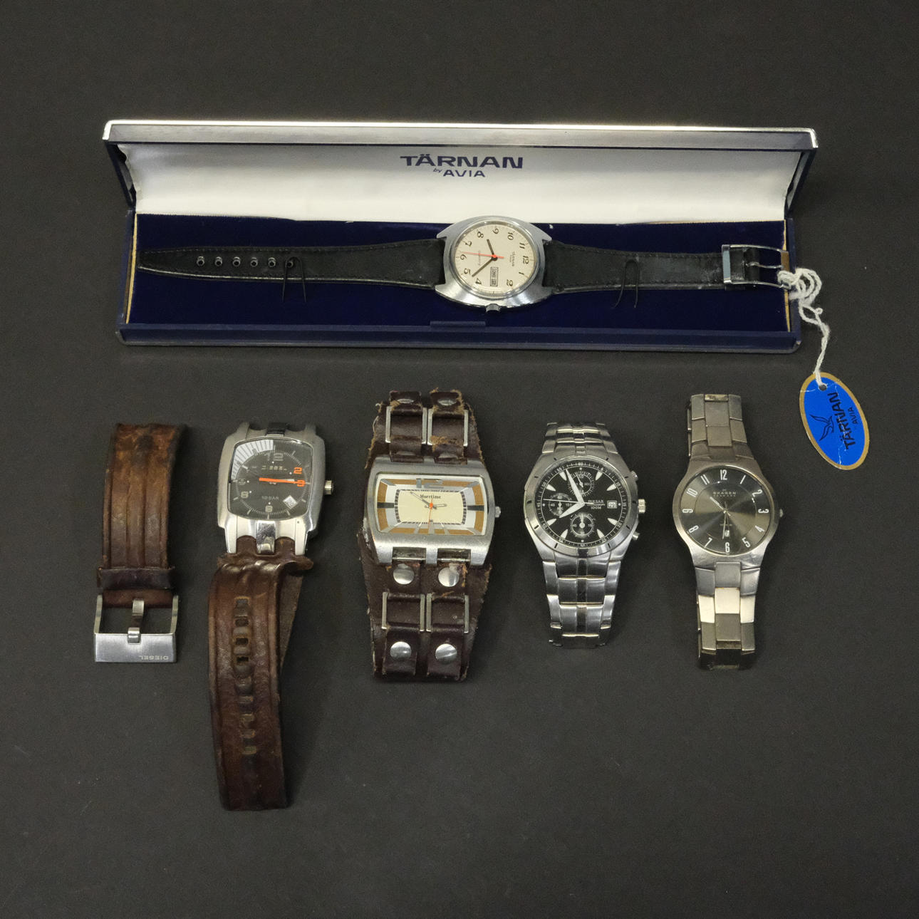 FIVE WATCHES. INCLUDING SKAGEN.