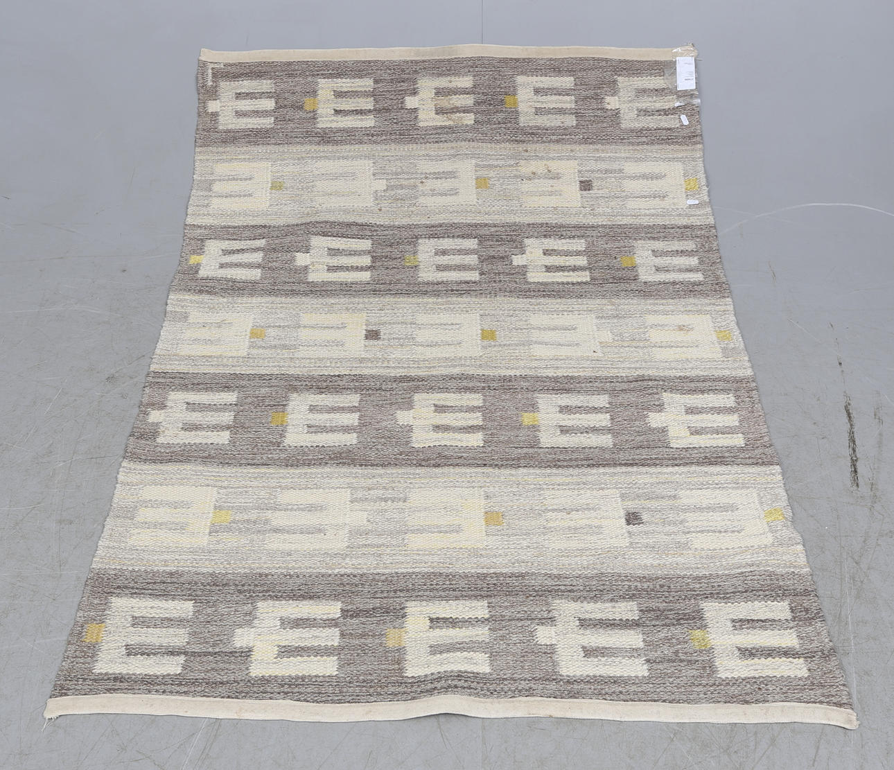 MATTA, rölakan, omkring 1950/60-tal. signerad L. ca. 163x162 cm.