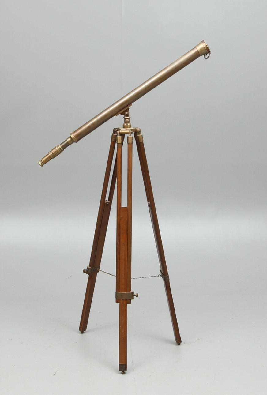 TELESKOP, på benställning, 1900-tal.