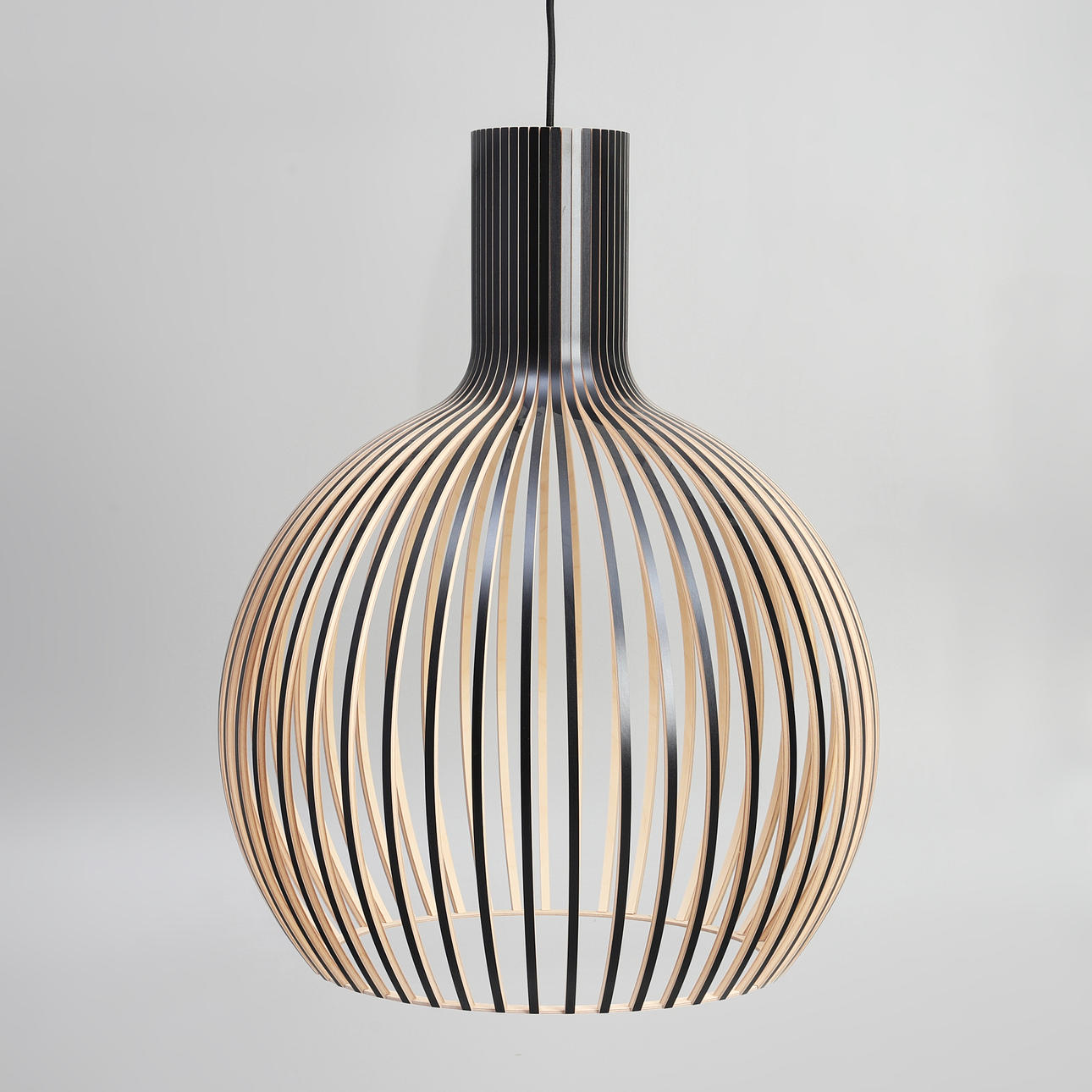 KATTOVALAISIN, "Octo 4240", Secto Design.