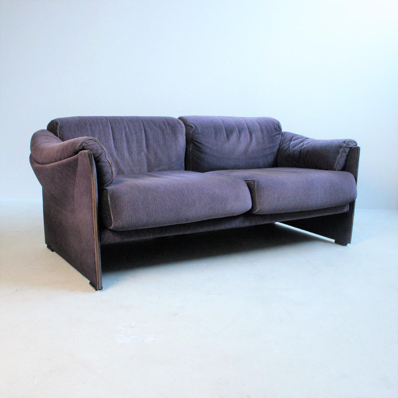 MARIO BELLINI. til Cassina sofa model '405 Duc'.