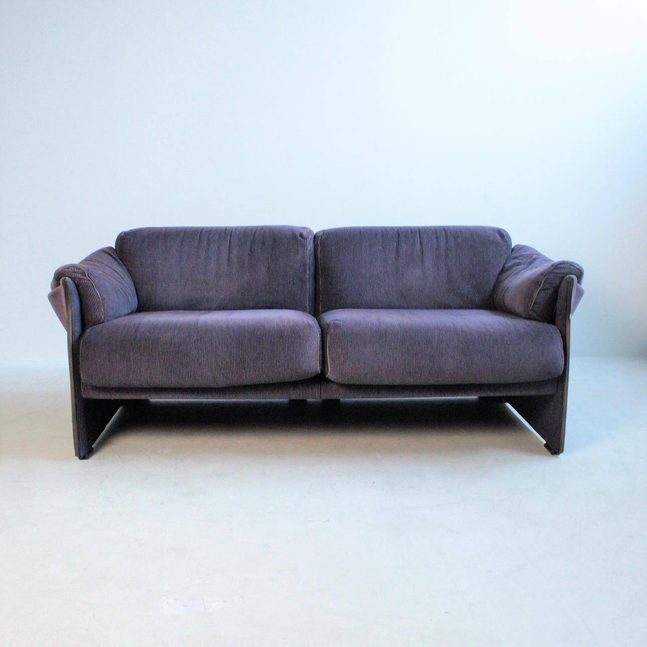 MARIO BELLINI. for Cassina sofa model '405 Duc'.