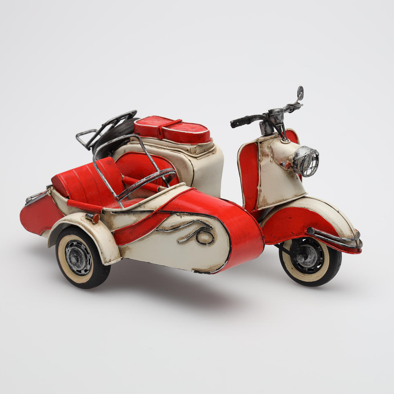 SCOOTER MED SIDEvogn, metal.