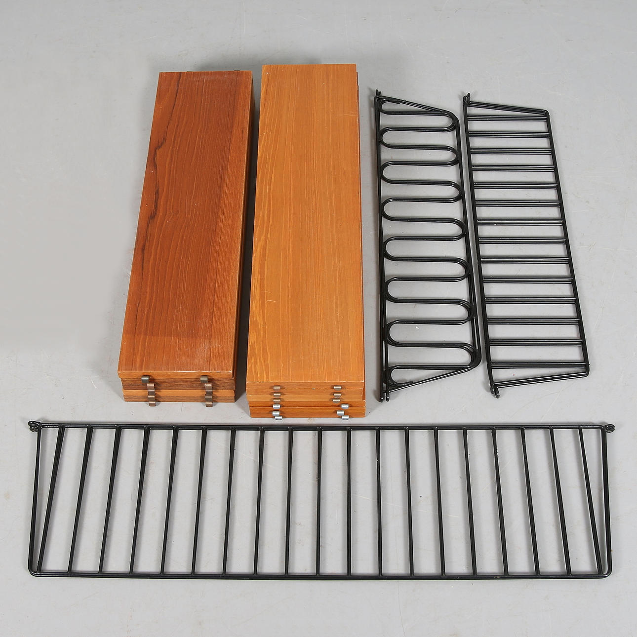 HYLLSYSTEM, 17 delar, Stringmodell, 1950/60-tal.