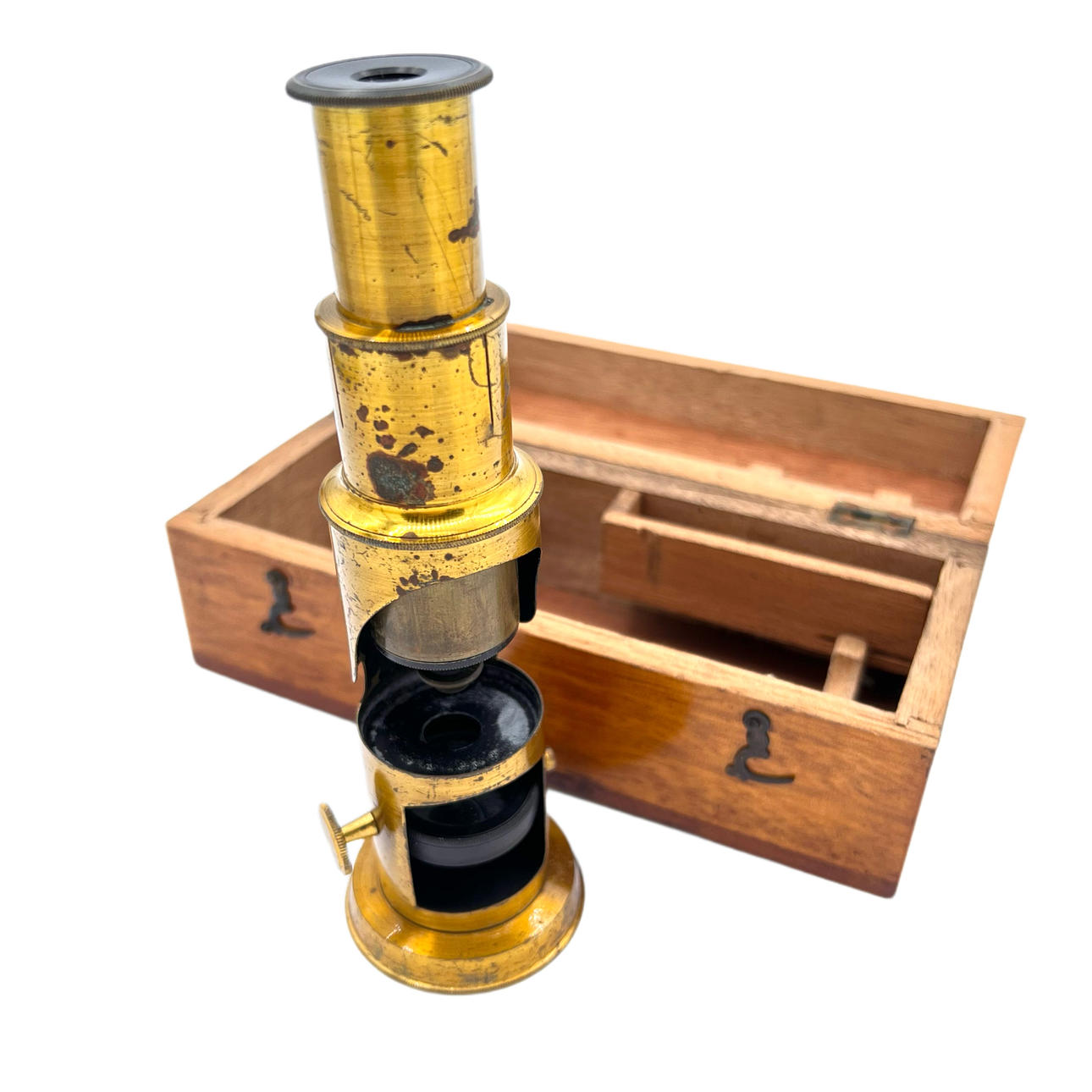 ANTIGUO MICROSCOPIO DE TAMBOR. LATÓN DORADO.