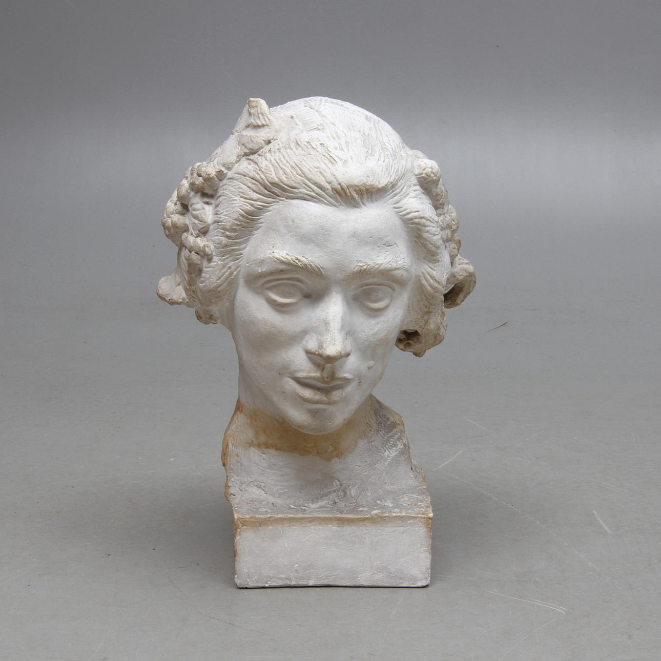 OKÄND KONSTNÄR. Byst, gips.