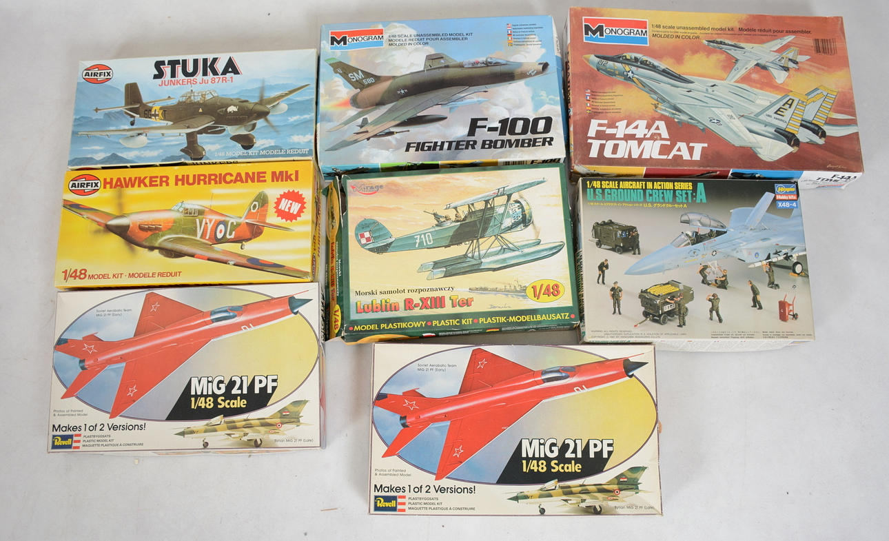 MODELLBYGGSATSER, 8 st, flygplan.