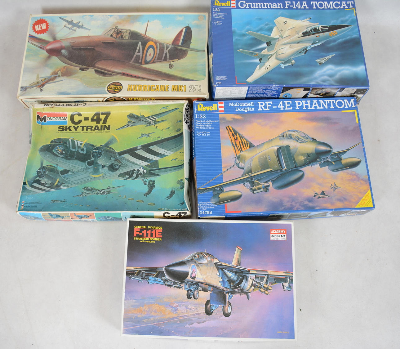 MODELLBYGGSATSER, 5 st, flygplan.