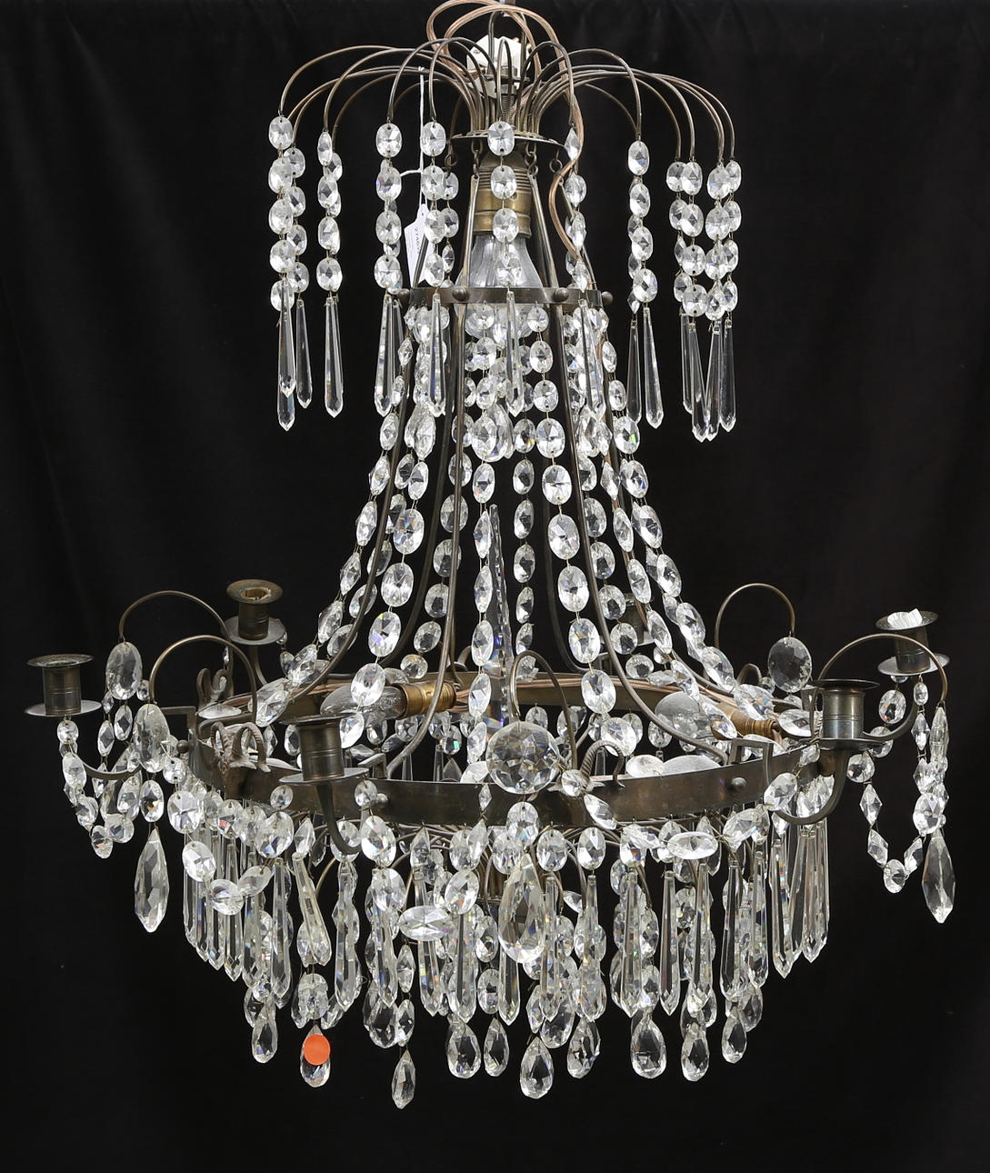 TAKKRONA, empirestil, 1900-talets första hälft, höjd ca. 72 cm.