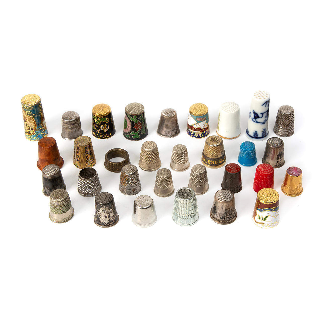 FINGERBORGAR, 30 stycken, 1900- och 2000-talen.