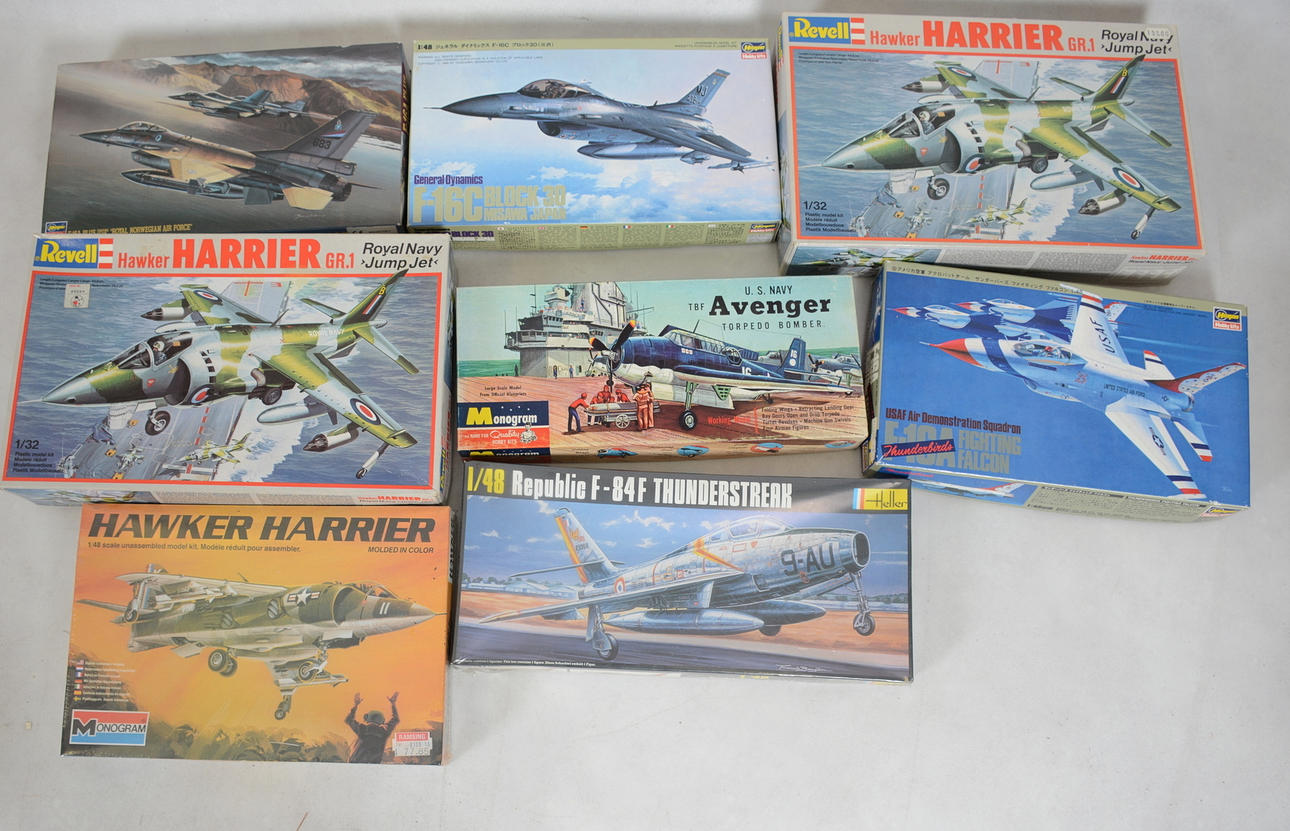 MODELLBYGGSATSER, 8 st, flygplan.