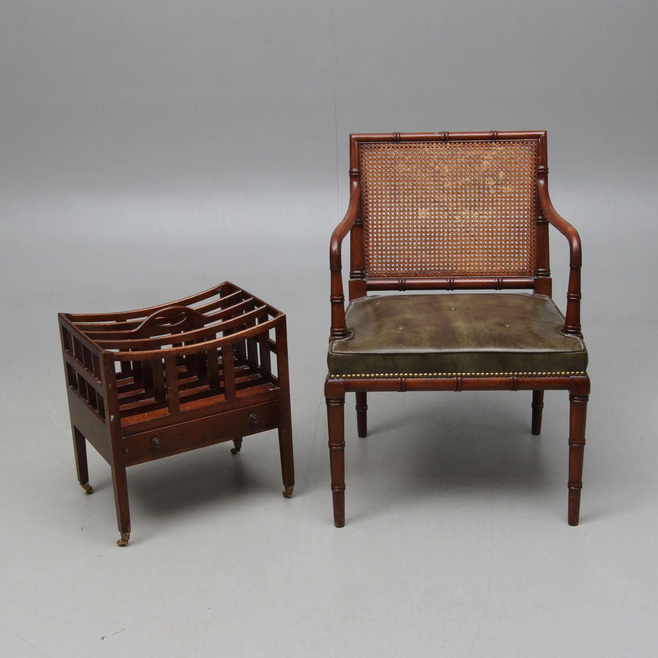 TIDNINGSSTÄLL, Nordiska KOMPANIET, KARMSTOL, USA, Hickory för Nordiska Kompaniet, 1900-tal.