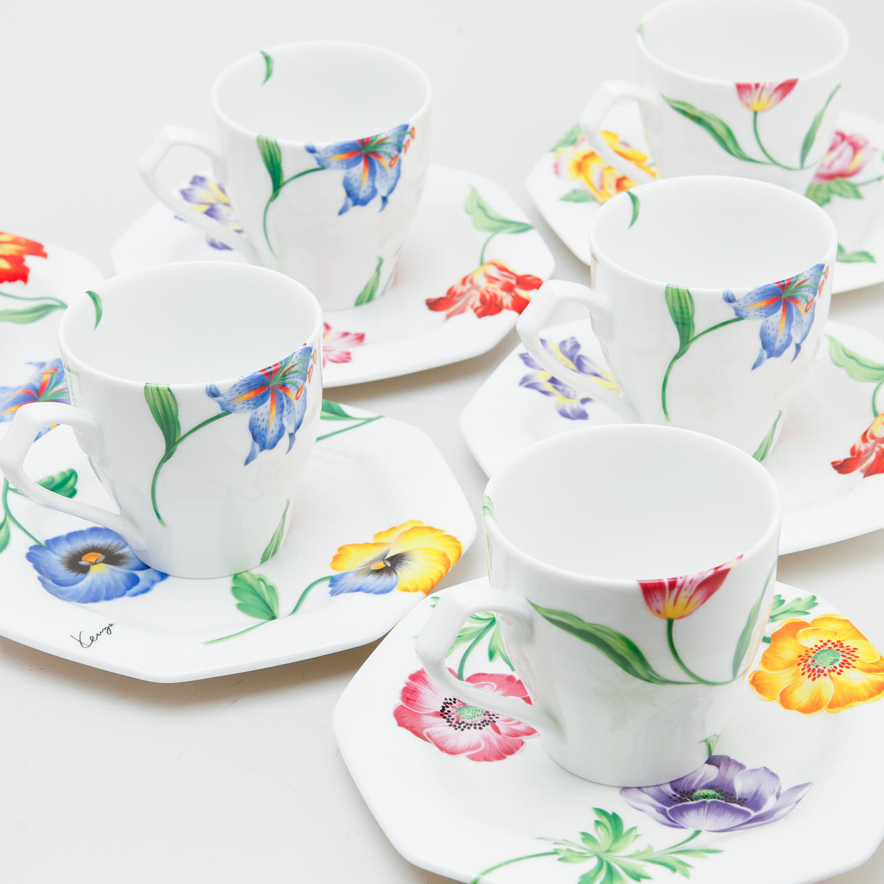 横井 巴、「TEA CUP AND FLOWER」カラーメゾチント画集 横井 巴、「TEA CUP AND FLOWER」カラーメゾチント画集 2025年