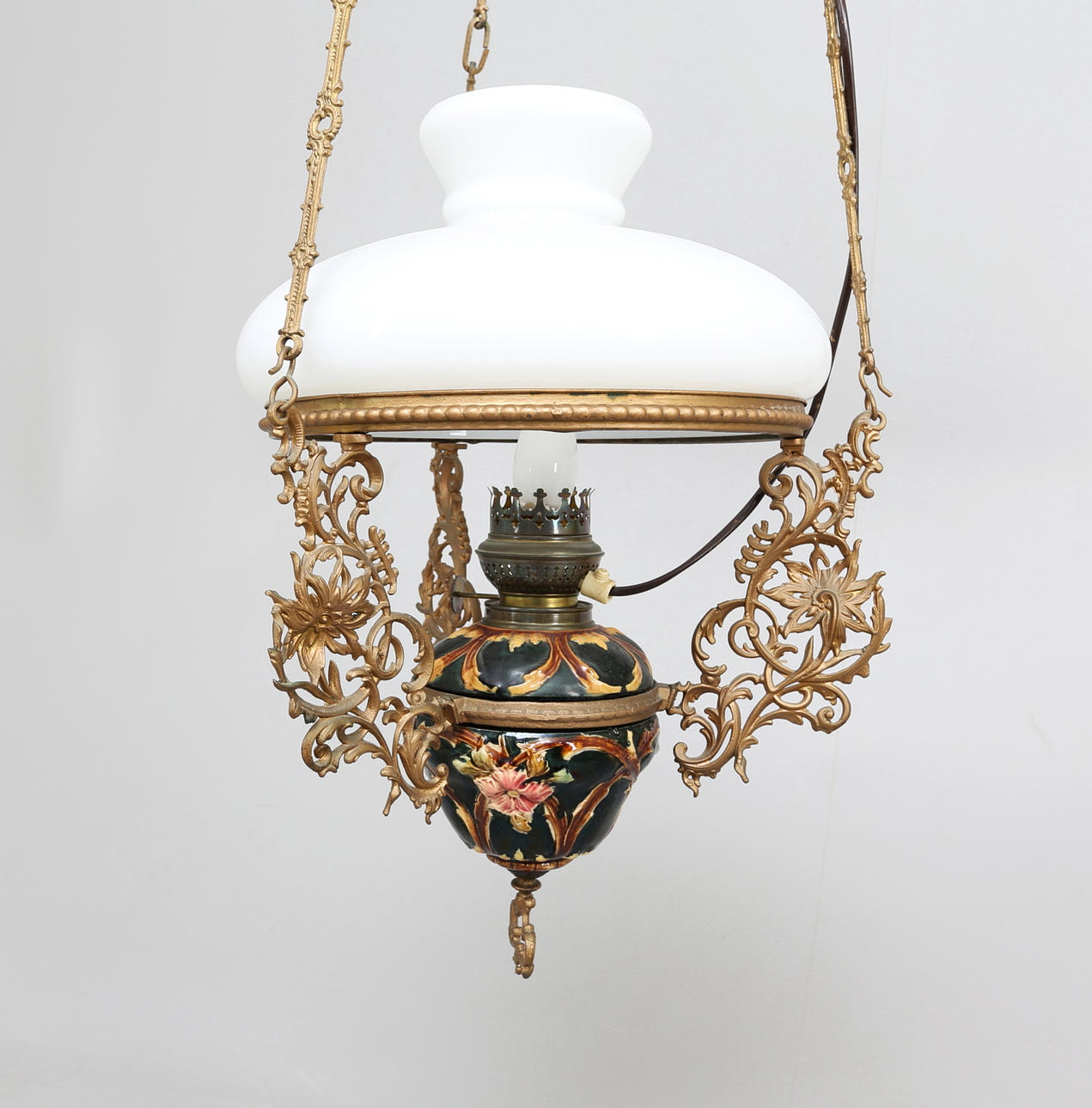 TAKFOTOGENLAMPA, majolika, 18/1900-tal.