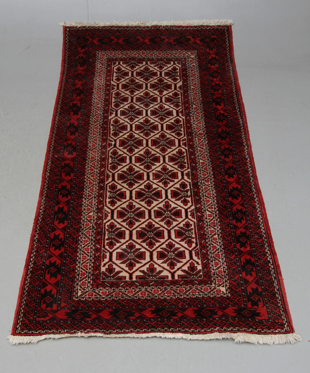 MATTA, orientalisk, ca 191 x 100 cm.
