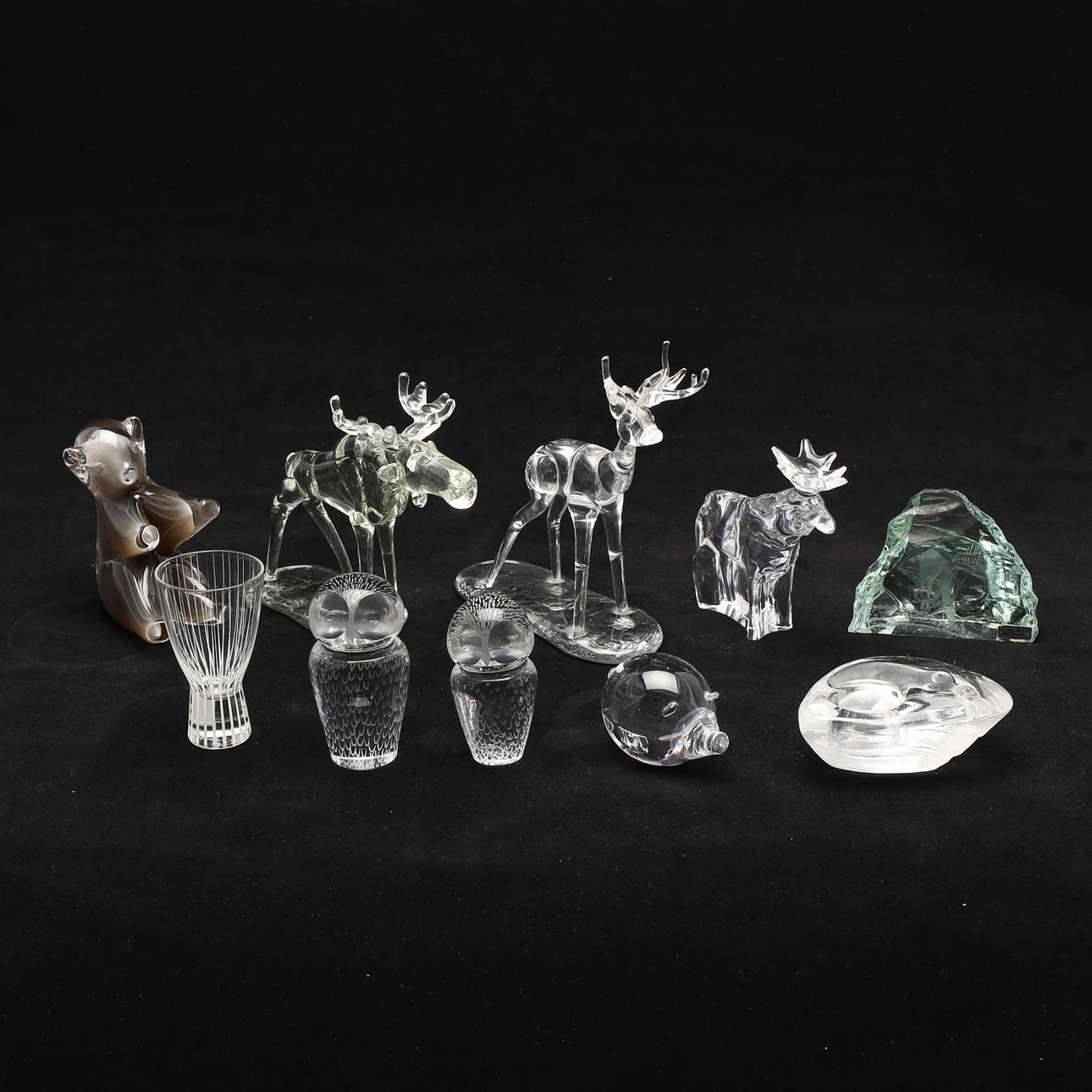 Parti GLASFIGURINER m m, (10), bl a V Lindstrand, M Schildt Kosta.