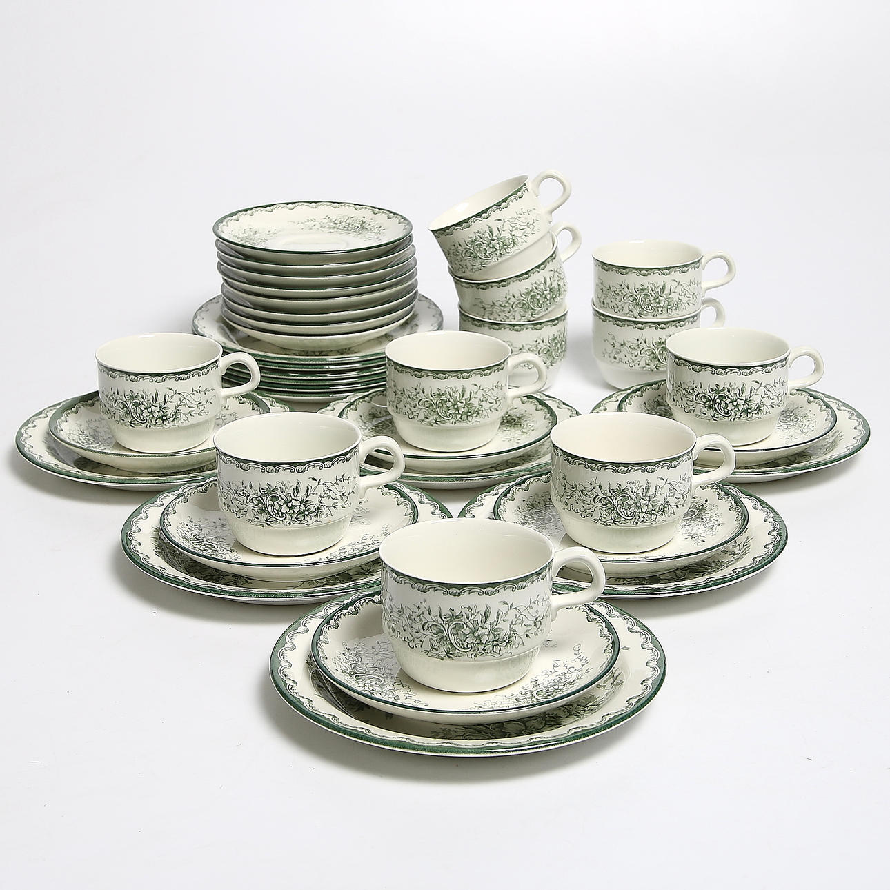 KAFFEKOPPAR, FAT samt ASSIETTER, 37 delar, "Grön Anna", Rörstrand. 1900-talets mitt.