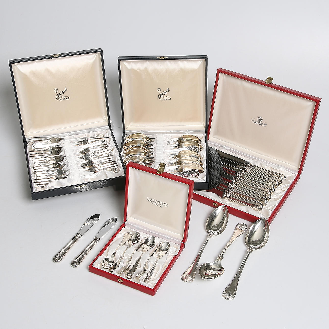 BESTICKSERVIS, 53 delar, 830 silver, modell "Gammal Fransk", MEMA, Lidköping. 1900-tal. Totalvikt 1875 gram.