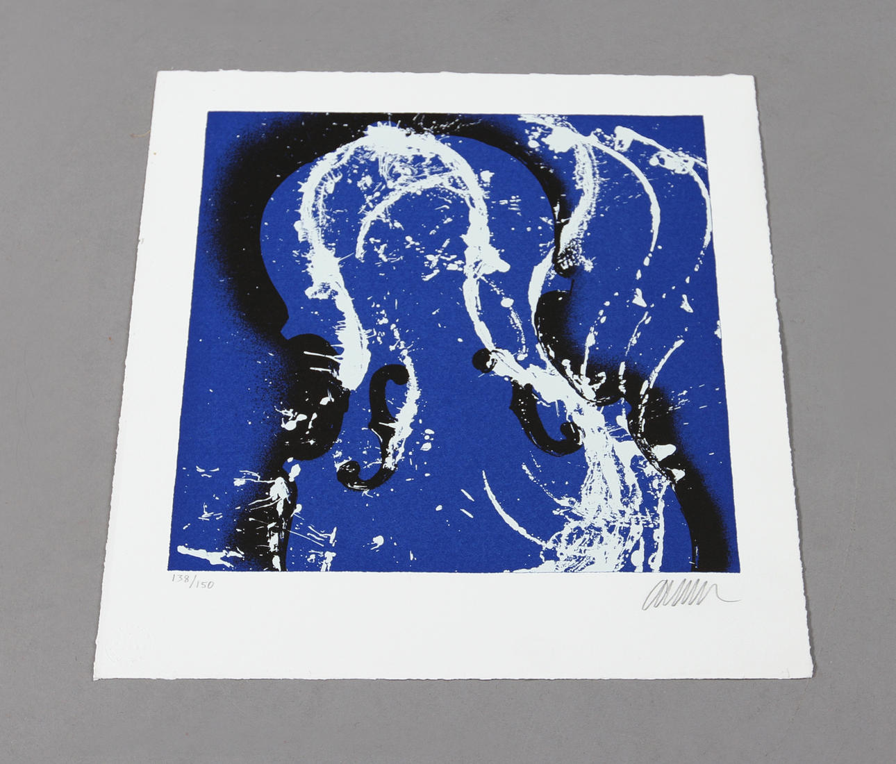 FERNANDEZ ARMAN. Färglitografi. Fiol, signerad, 138/150.