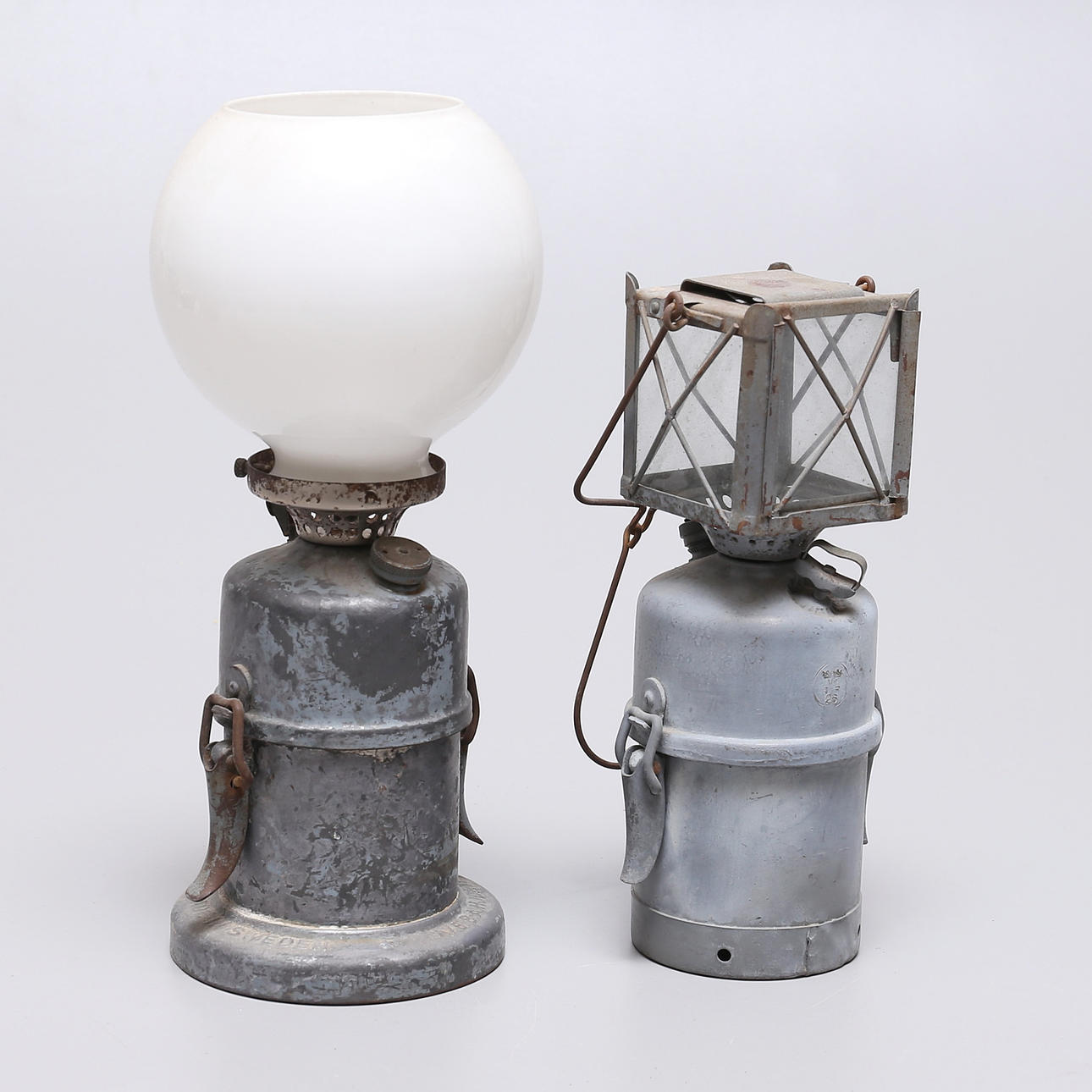 KARBIDLAMPOR, 2 st, bla B.A Hjorth.