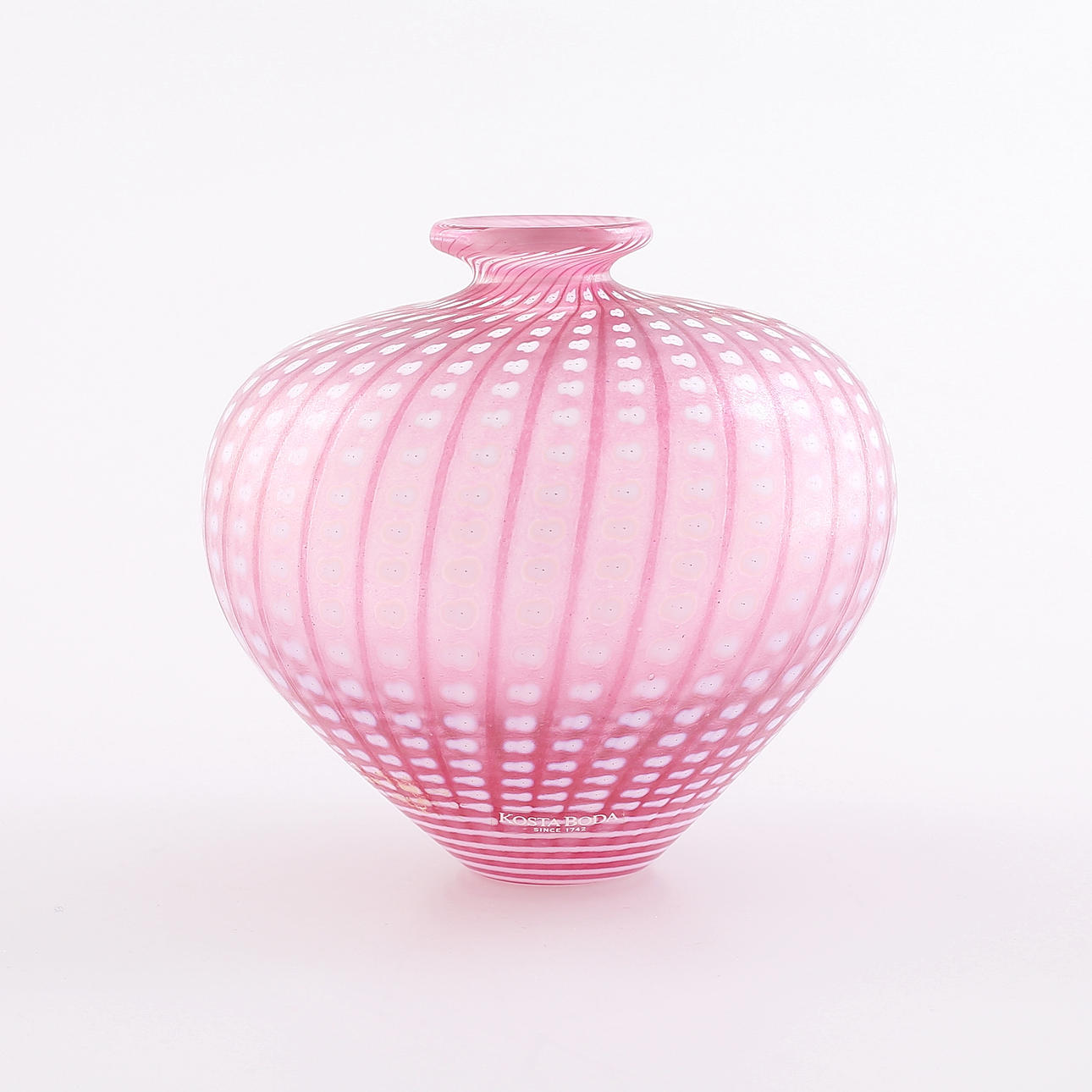 BERTIL VALLIEN. Vas, Kosta Boda, signerad.