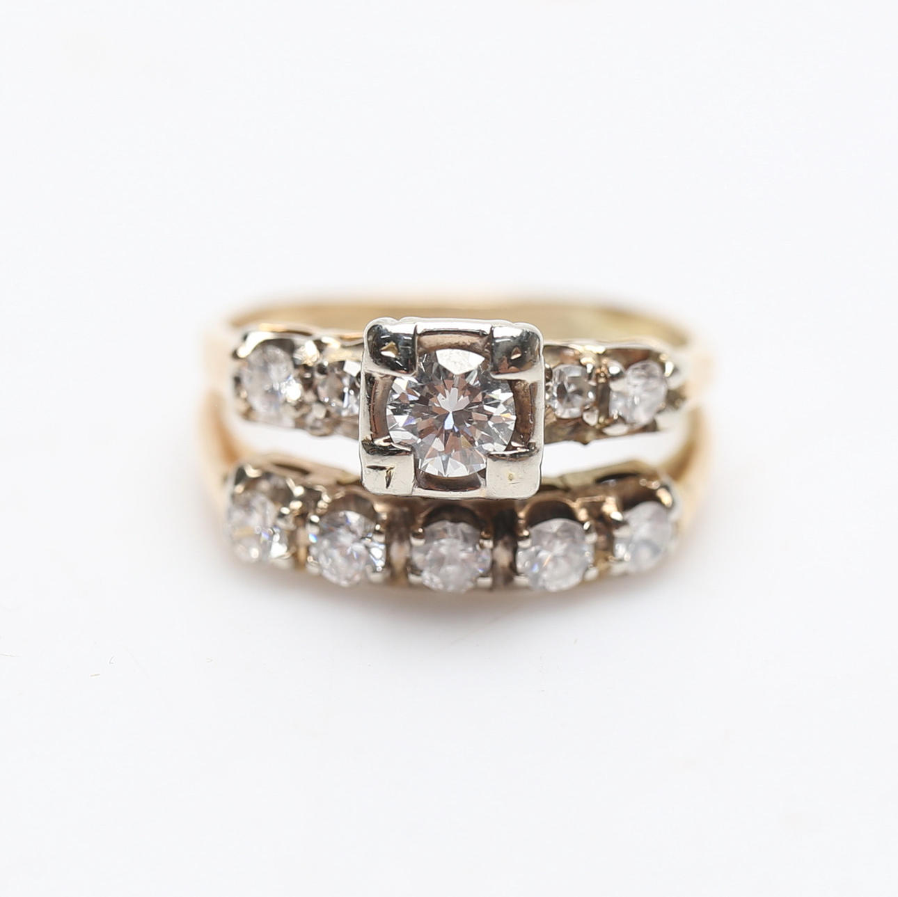 2 ST SAMMANSATTA RINGAR, med flera diamanter, Guld, 14K, cirka 4,4 gram ...