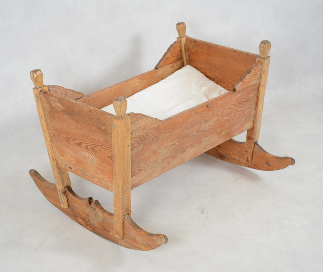 BARNVAGGA, fur, sekelskiftet 1900.