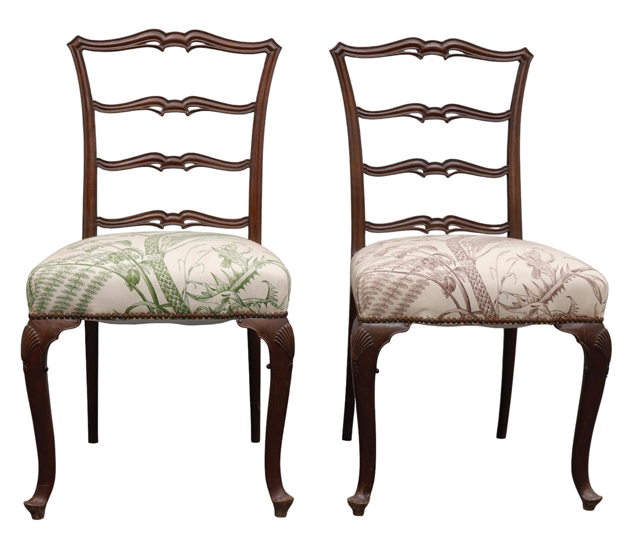 Par georgisk stil stolar.