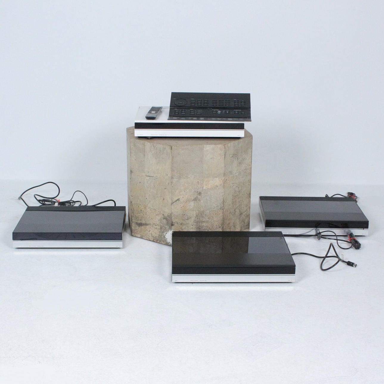 BANG & OLUFSEN. System med pladespiller 'Beogram 6500'.