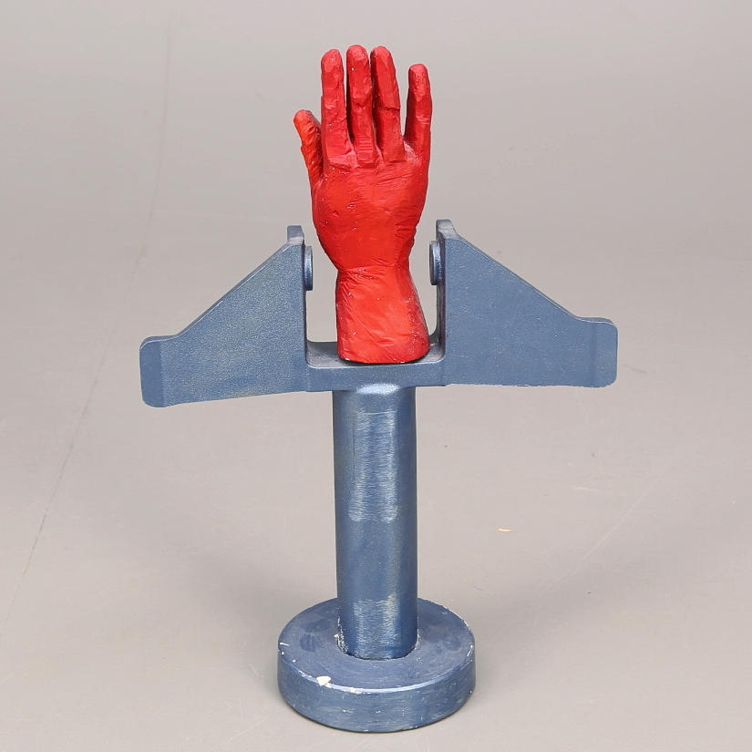 WANJA "NONES" HÅKANSSON. Skulptur, hand, lättmetall, gips.