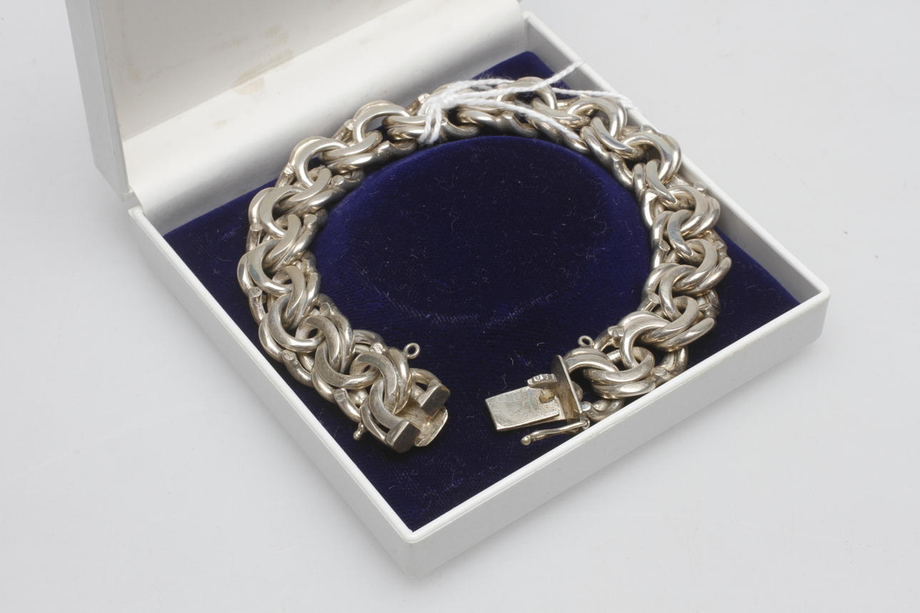 ARMBAND, silver, bismarck, vikt ca 56 gram.