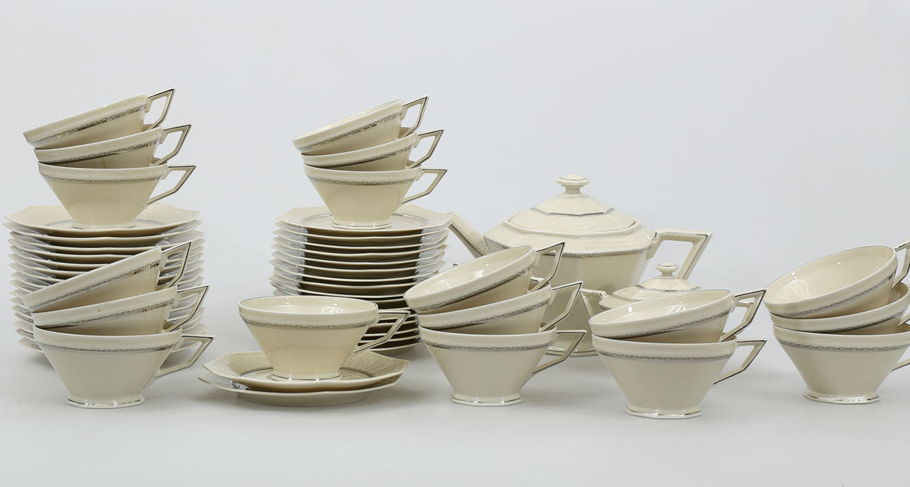 TESERVIS, porslin, 56 delar, Royal Ivory, Tjeckoslovakien.