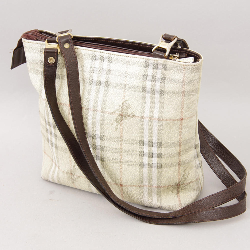 HANDVÄSKA, Burberrys, London.