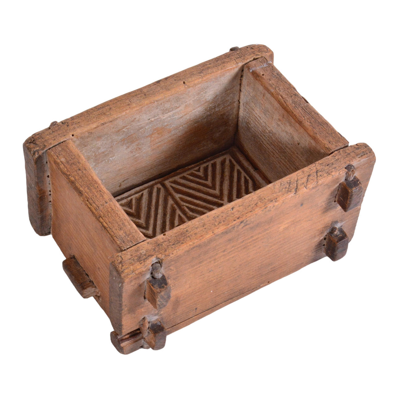 OSTFORM, trä, allmoge. 1800-tal.