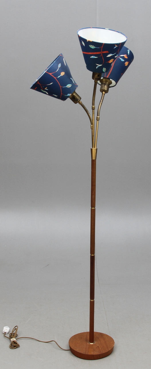 GOLVLAMPA, 1900-tal.