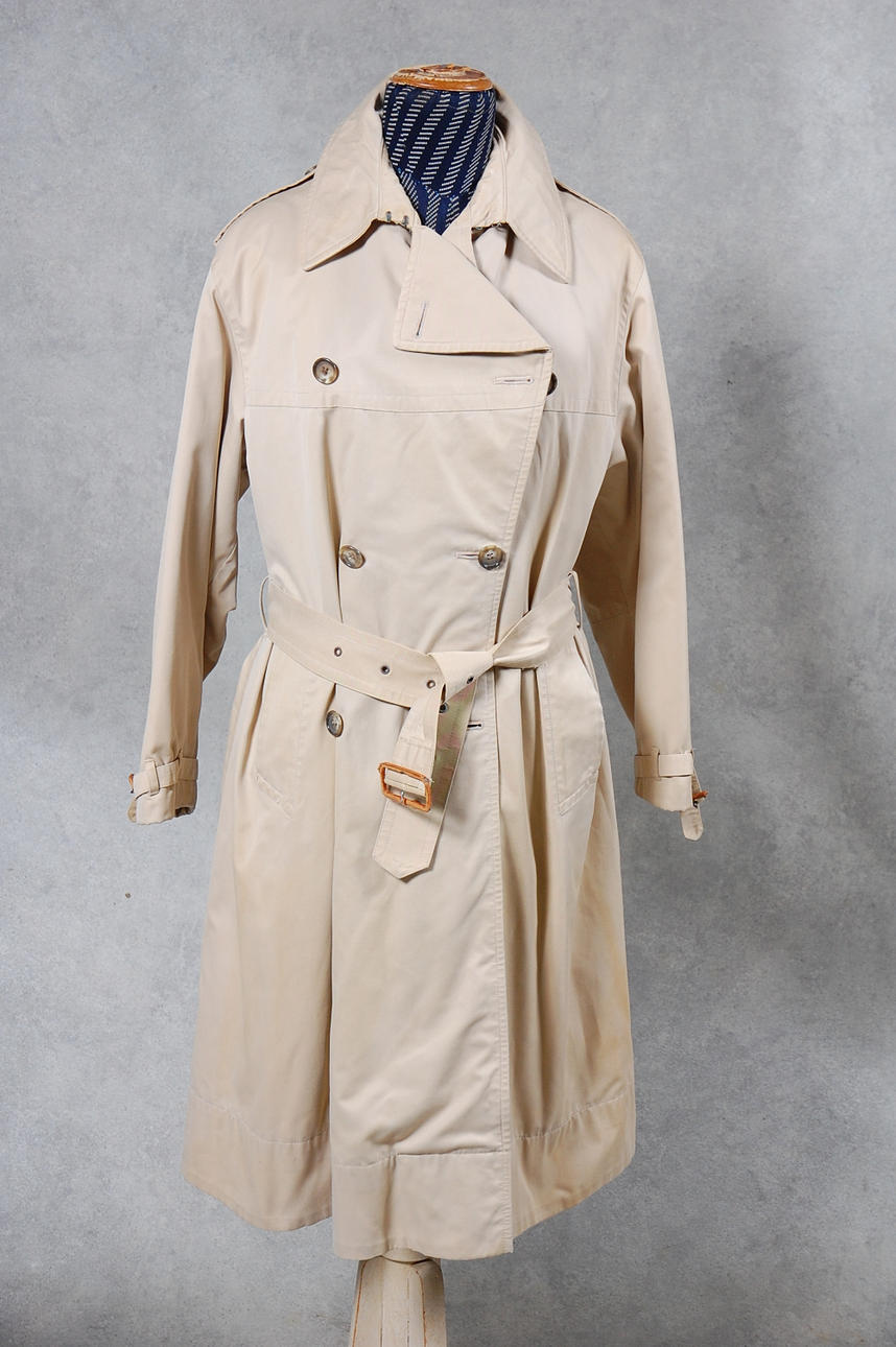 TRENCHCOAT, Leeford, England.