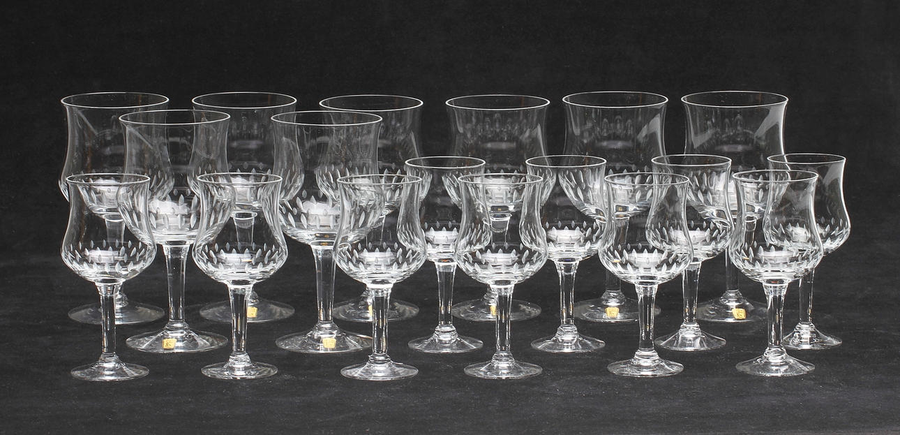 VIN- och STARKVINGLAS, 18 delar, "Zita", Johansfors.