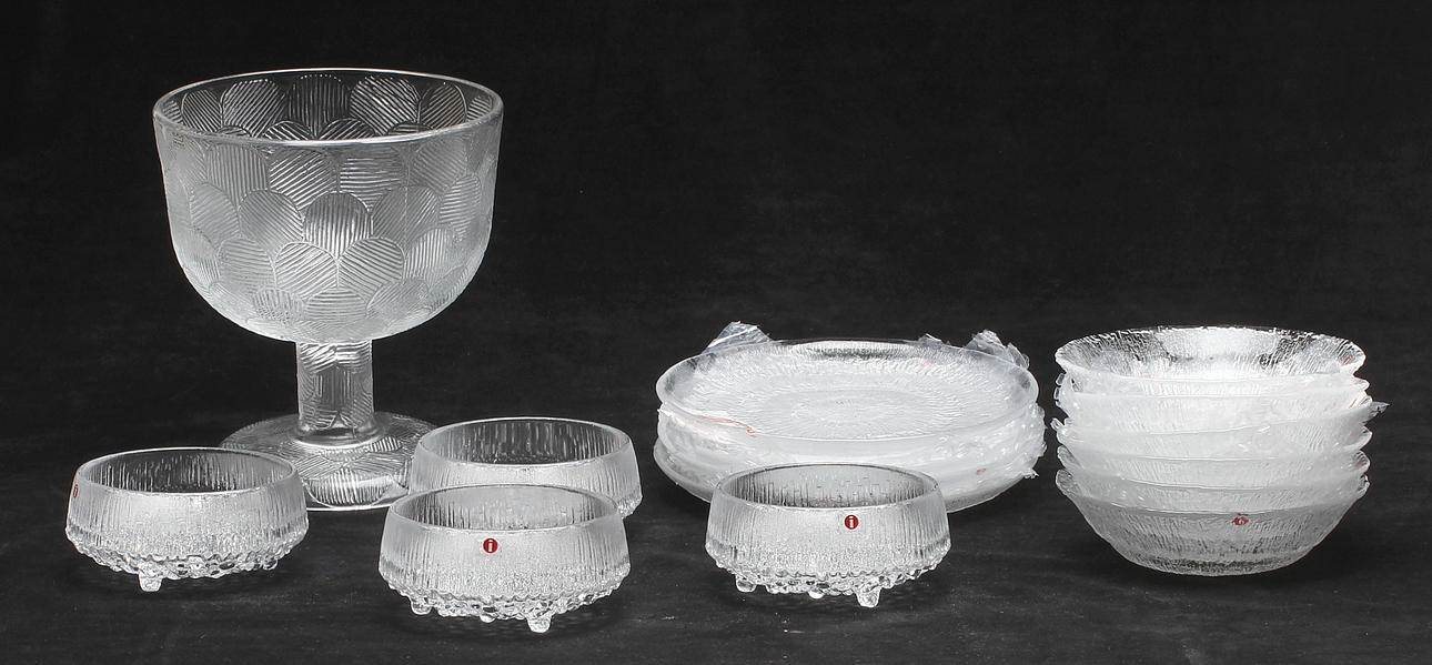 GLASFÖREMÅL, 15 delar, Iittala och Nuutajärvi Notsjö. Finland.